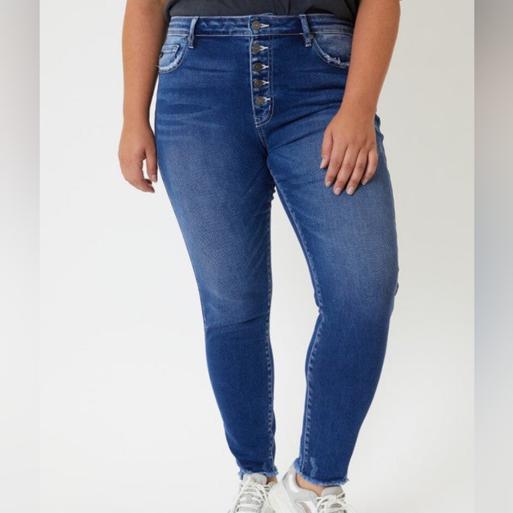 🔸️sale🔸️KanCan Gemma Skinny Jeans